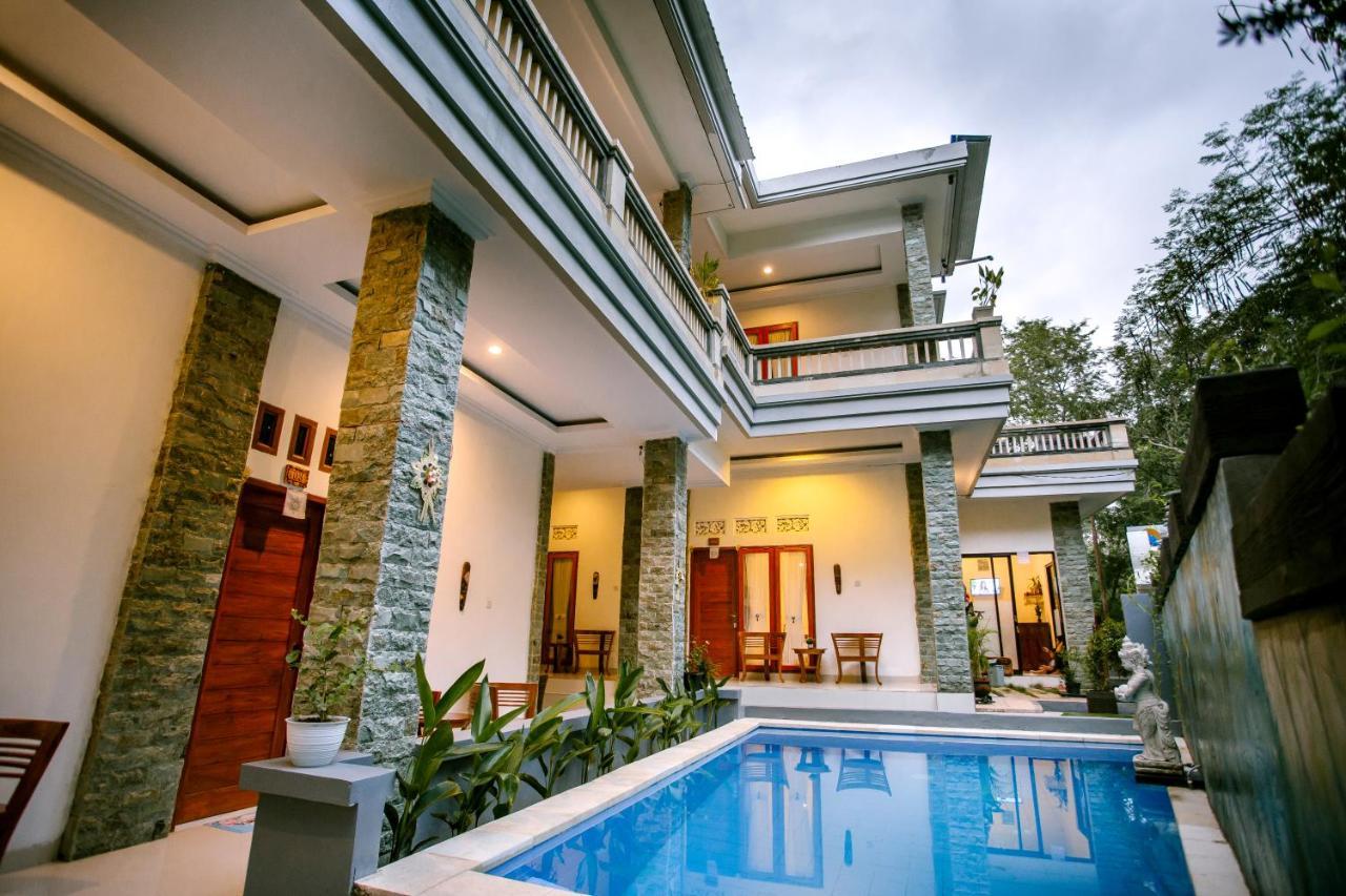 The Puncak Santhi Inn Batununggul Exterior foto