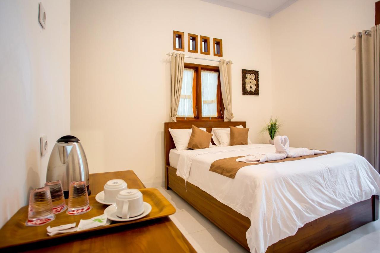The Puncak Santhi Inn Batununggul Exterior foto