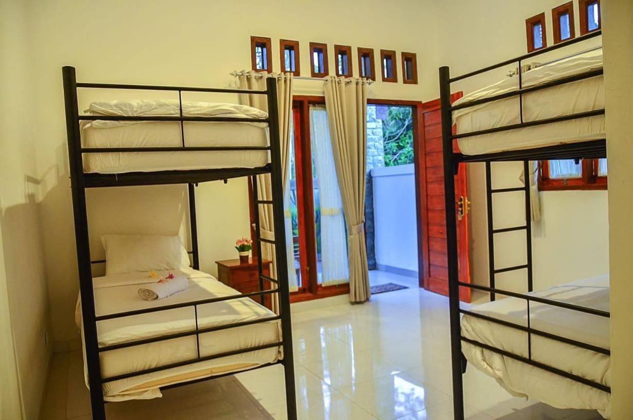 The Puncak Santhi Inn Batununggul Exterior foto